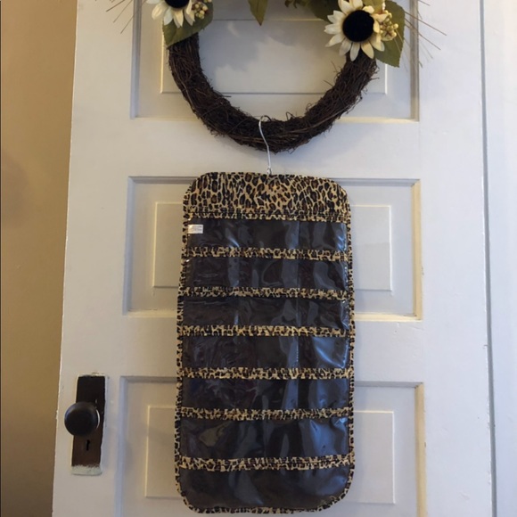 Leopard Accessory Holder - Picture 1 of 2